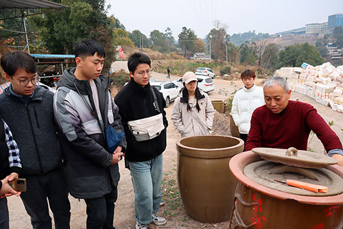 校地合作 清华大学、自贡荣县联手打造“荣县样板”_fororder_开展实践活动
