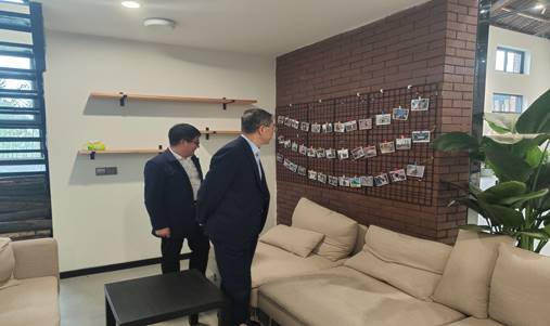 2ca6e9b85896e48b0aa27c8a2d63ffe